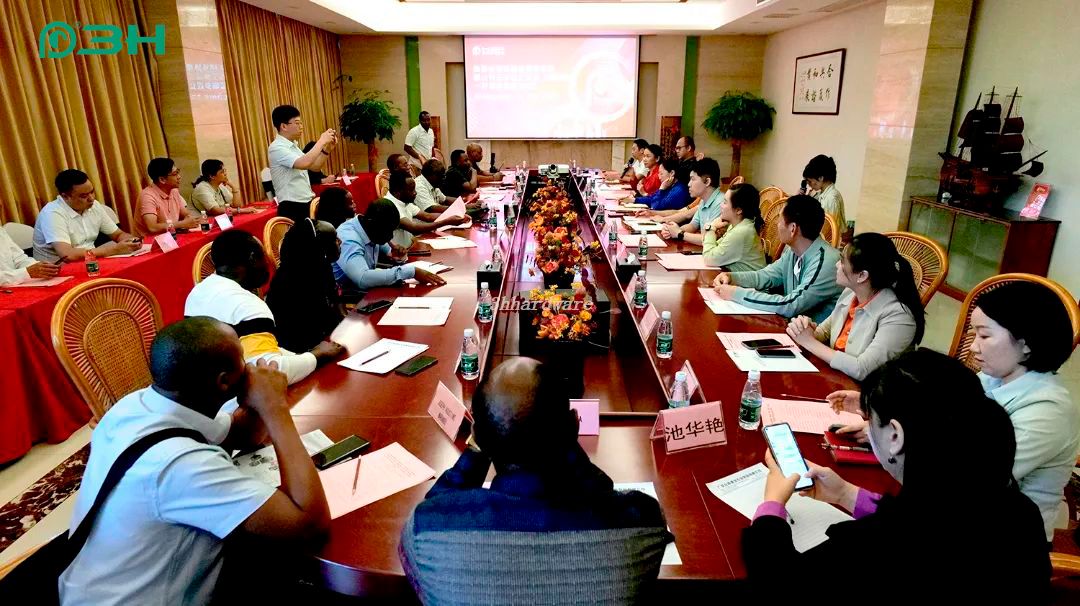 comunica&ccedil;&atilde;o de fornecedor de hardware de janela de porta 2