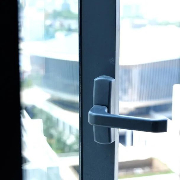 Al&ccedil;a de hardware 3h