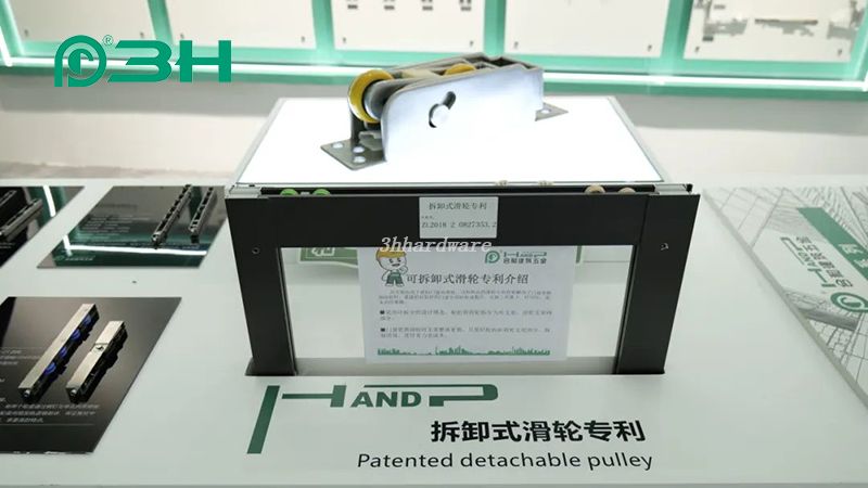 exposi&ccedil;&atilde;o de ferragens para janelas 77