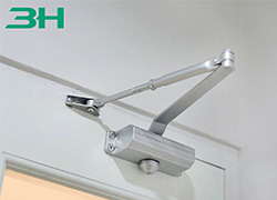 Quais são os requisitos padrão para componentes de hardware de portas corta-fogo de engenharia?